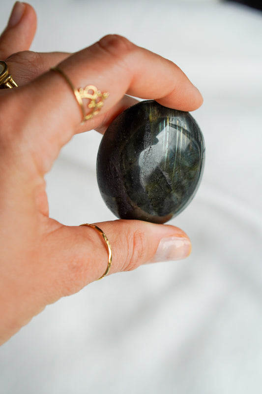 Labradorite hand stone